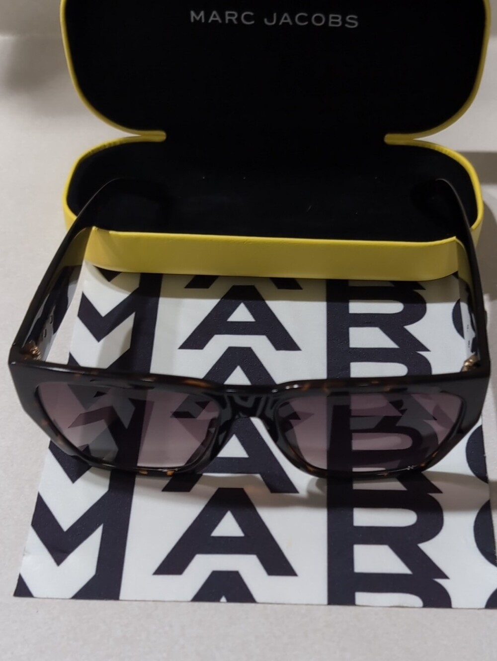 Marc Jacobs Tortoiseshell Brown Acetate Sunglass Temple with Gold Logo